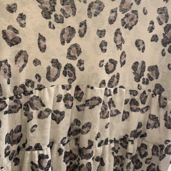 LAST 2️⃣ ANIMAL PRINT SHORT SLEEVES TOP-IVORY/GRAY/BROWN - Picture 8 of 8
